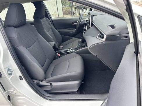Used 2021 Toyota Corolla LE FWD image 34