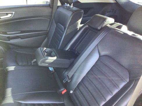 Used 2023 Ford Edge SEL image 37