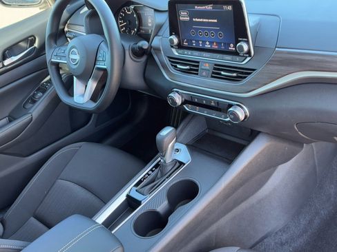 New 2025 Nissan Altima 2.5 SV image 11