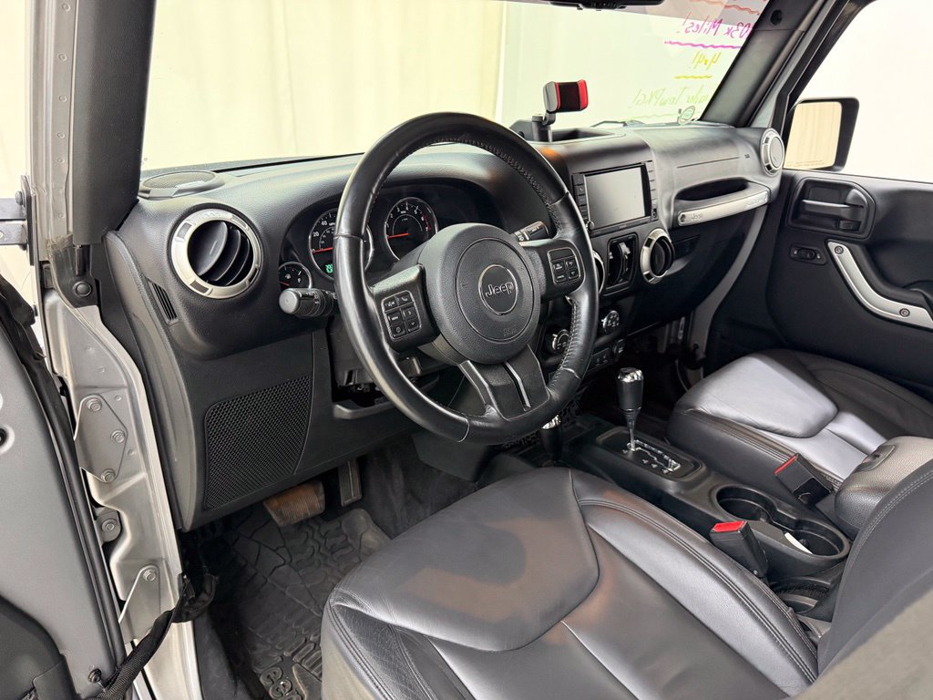 Used 2018 Jeep Wrangler Unlimited Sahara AWD/4WD image 20