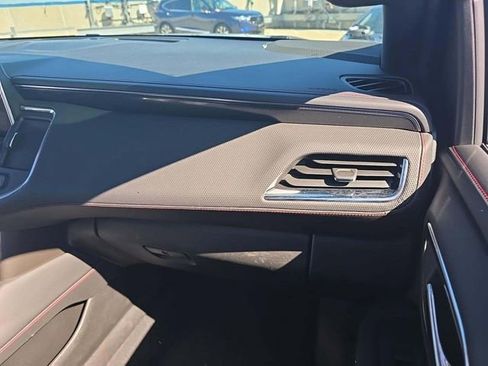 Used 2023 Chevrolet Suburban RST w/ Luxury Package image 7