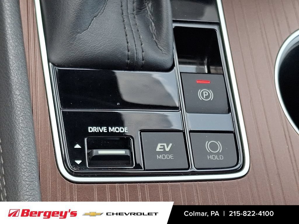 Used 2023 Toyota Sienna XLE AWD/4WD image 29