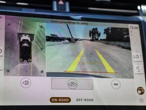 New 2024 Land Rover Discovery Sport S image 25