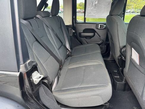 Certified 2024 Jeep Wrangler Unlimited AWD/4WD image 16