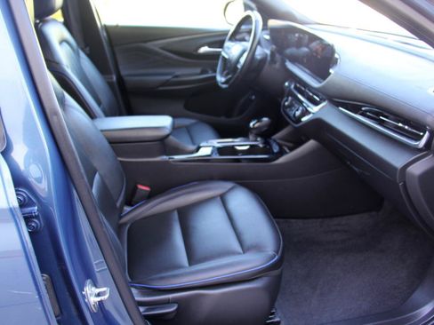 Used 2024 Buick Envista Sport Touring w/ Convenience I Package FWD image 26