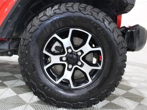Used 2021 Jeep Wrangler Unlimited Rubicon w/ Cold Weather Group AWD/4WD image 42