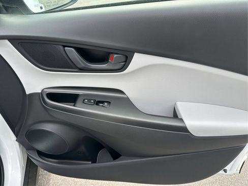 Certified 2023 Hyundai Kona SEL AWD/4WD image 21
