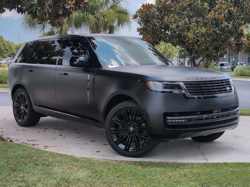 Used 2025 Land Rover Range Rover Long Wheelbase SE AWD/4WD image 2