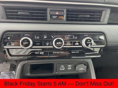 New 2025 Honda Pilot Touring image 31