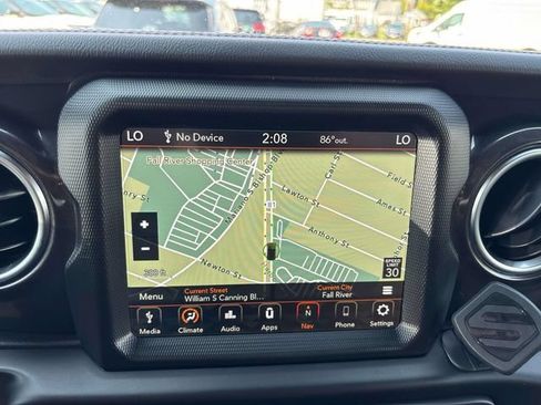 Used 2022 Jeep Wrangler Unlimited Rubicon w/ Trailer Tow Package AWD/4WD image 24