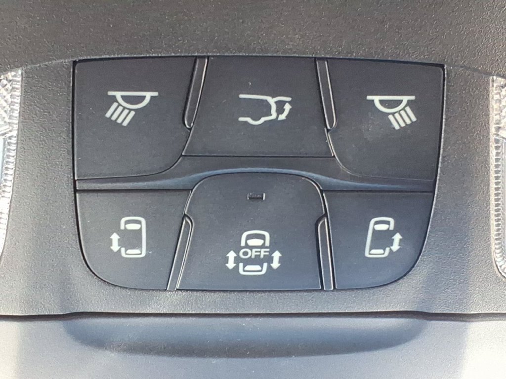 Used 2025 Chrysler Pacifica Select FWD image 20