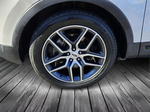 Used 2017 Ford Explorer Sport w/ Equipment Group 401A image 9