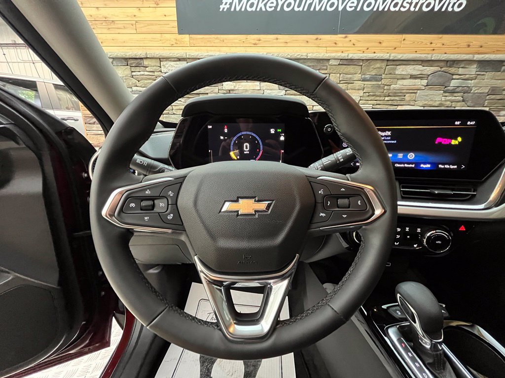 Used 2024 Chevrolet Trax LT w/ Driver Confidence Package FWD image 27