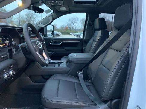 New 2026 GMC Sierra 2500 Denali w/ Denali Reserve Package image 12