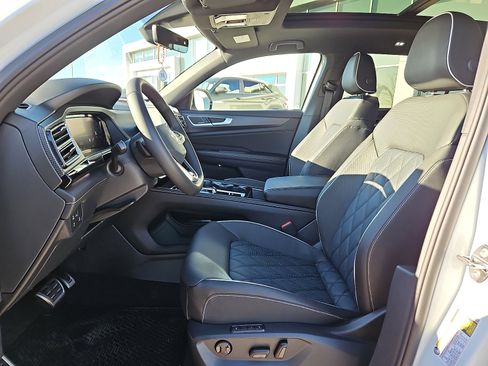 New 2026 Volkswagen Atlas Cross Sport SEL Premium R-Line image 12