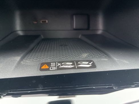 New 2026 Chevrolet Traverse LT w/ Enhanced Driving Package FWD image 32