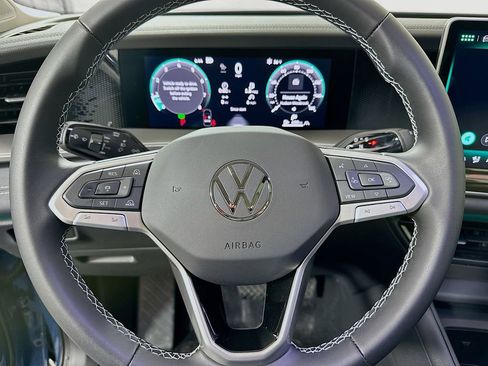 New 2026 Volkswagen Tiguan SE AWD/4WD image 11