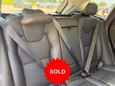 Certified 2023 Volvo XC60 B5 Plus w/ Protection Package Premier FWD image 33