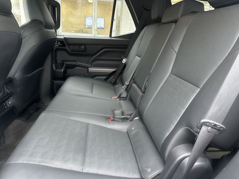 Used 2025 Toyota 4Runner TRD Off-Road Premium image 12