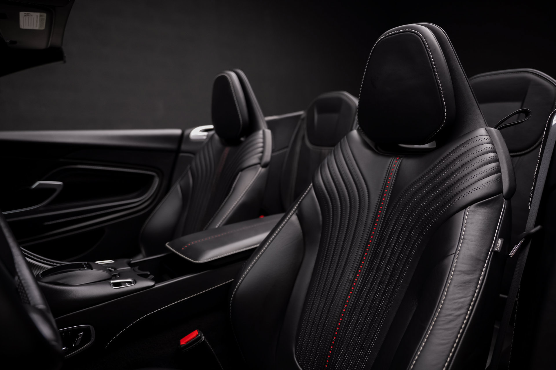 Used 2019 Aston Martin DB11 Volante RWD image 63