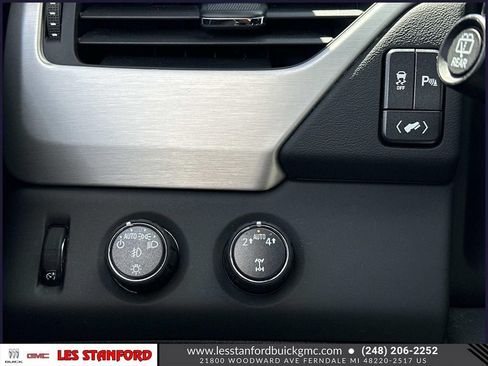 Used 2020 GMC Yukon SLE w/ SLE Value Package AWD/4WD image 26