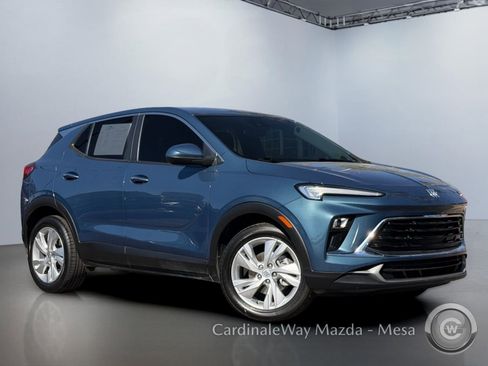 Used 2024 Buick Encore GX Preferred FWD image 2