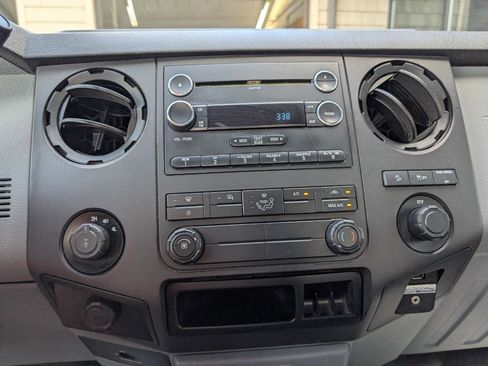 Used 2014 Ford F250 XL w/ Power Equipment Group AWD/4WD image 16