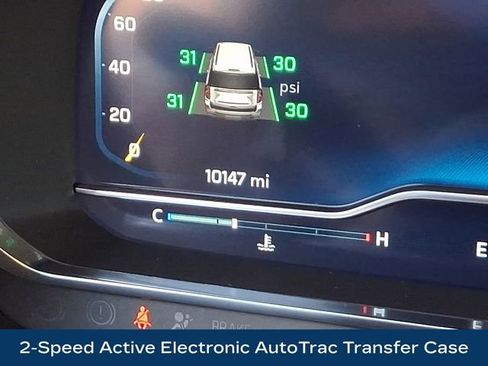 Used 2024 Chevrolet Suburban Z71 w/ Luxury Package image 23