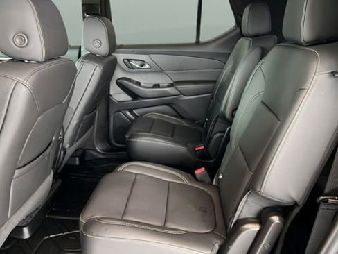 Used 2023 Chevrolet Traverse LT w/ LPO, Floor Liner Package image 19
