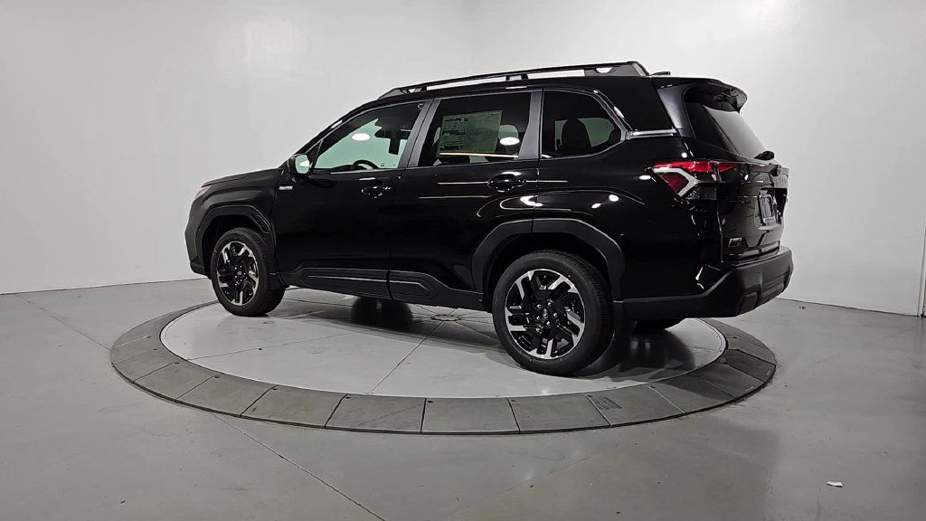 New 2026 Subaru Forester Premium AWD/4WD image 3