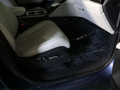Certified 2025 Acura MDX SH-AWD w/ Technology Package image 37
