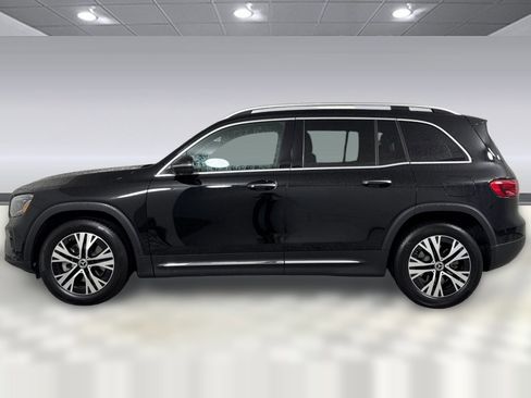 Certified 2024 Mercedes-Benz GLB 250 4MATIC image 2