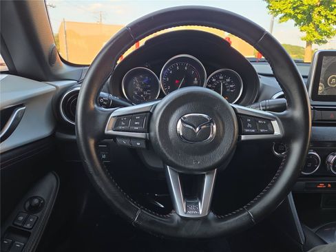 Used 2016 MAZDA MX-5 Miata Grand Touring RWD image 15
