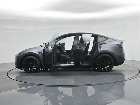 Used 2022 Tesla Model Y Performance image 31