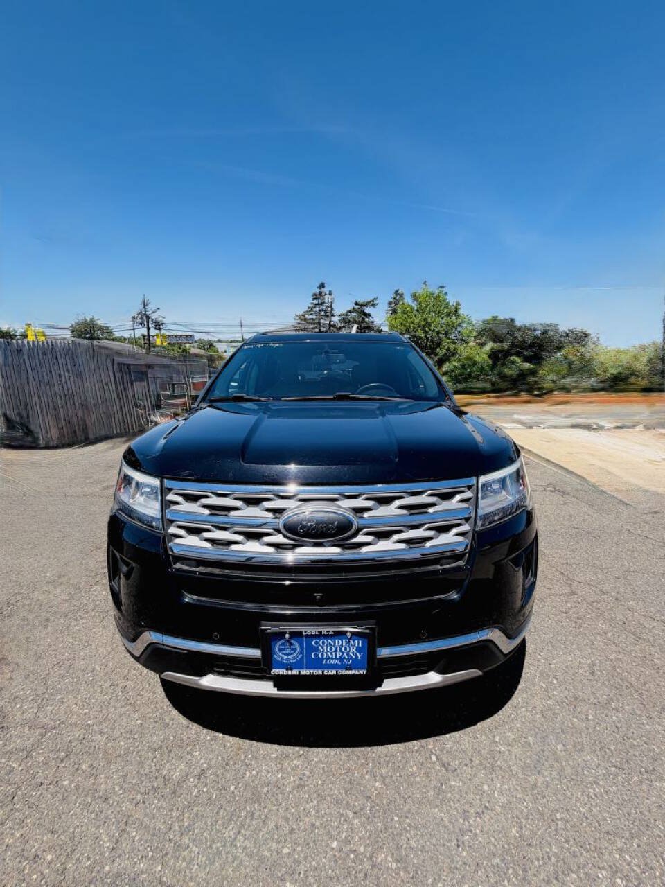 Used 2018 Ford Explorer Limited AWD/4WD image 2