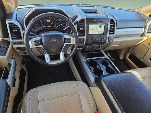 Used 2018 Ford F350 Lariat w/ Chrome Package image 11