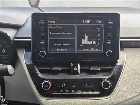 Used 2020 Toyota Corolla LE FWD image 10