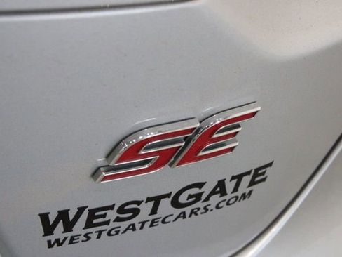 Used 2021 Toyota Corolla SE image 39