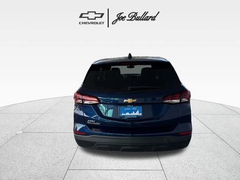 Used 2023 Chevrolet Equinox LS image 8