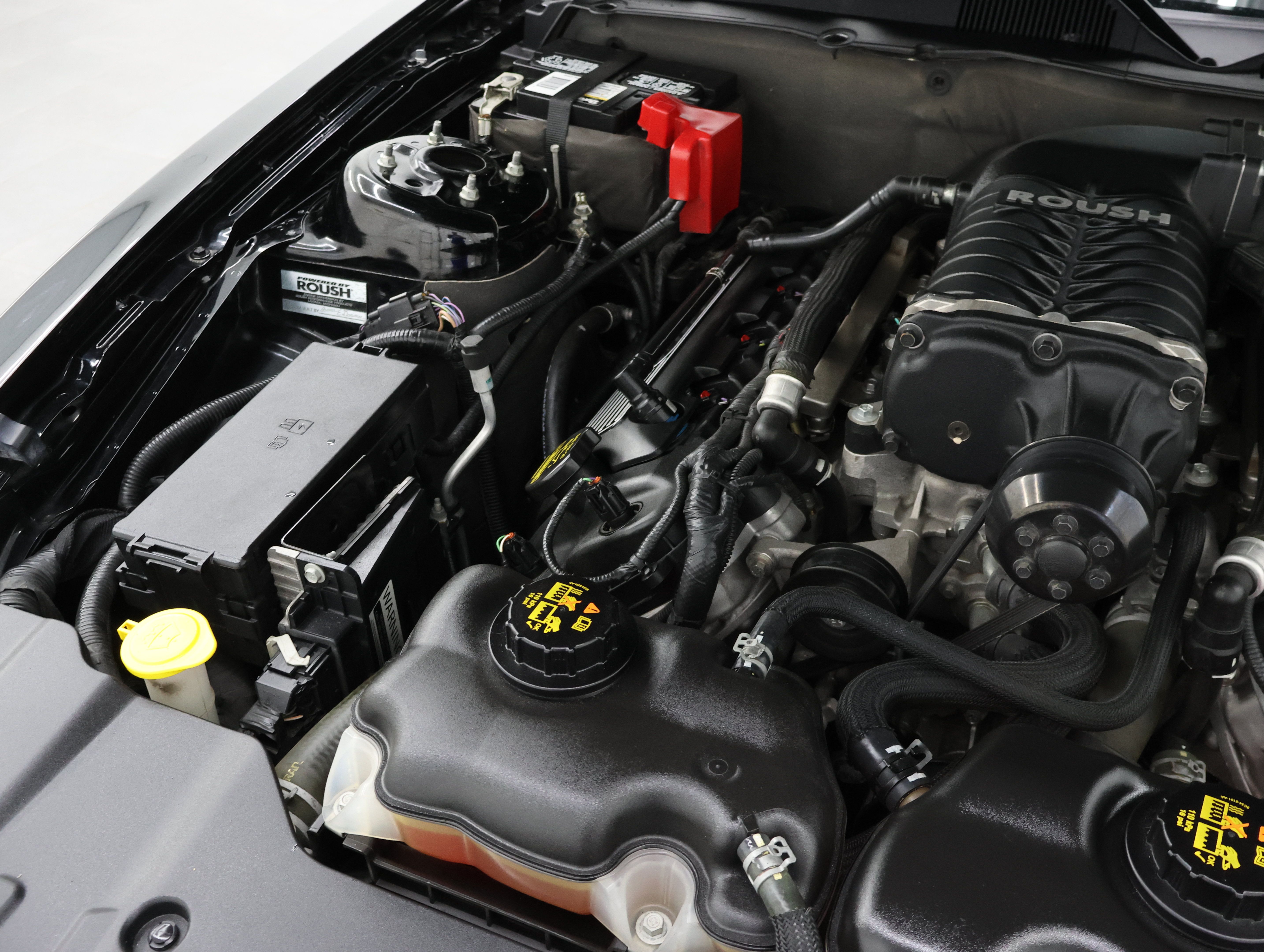 Used 2013 Ford Mustang GT Premium RWD image 17