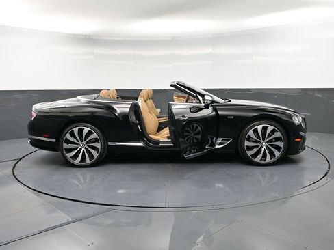 Used 2024 Bentley Continental GT AWD/4WD image 38