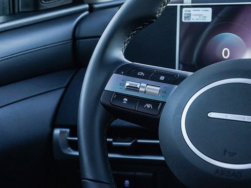 New 2026 Hyundai Tucson SEL image 18