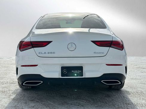 Used 2022 Mercedes-Benz CLA 250 4MATIC image 4