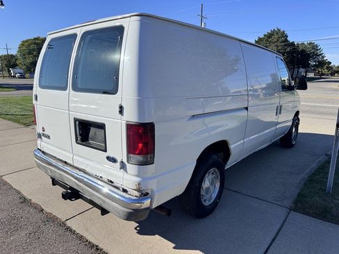 Used 2002 Ford E-250 and Econoline 250 image 6