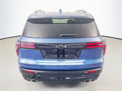 Used 2024 Chevrolet Traverse RS image 7