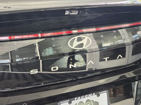 New 2025 Hyundai Sonata Limited image 15