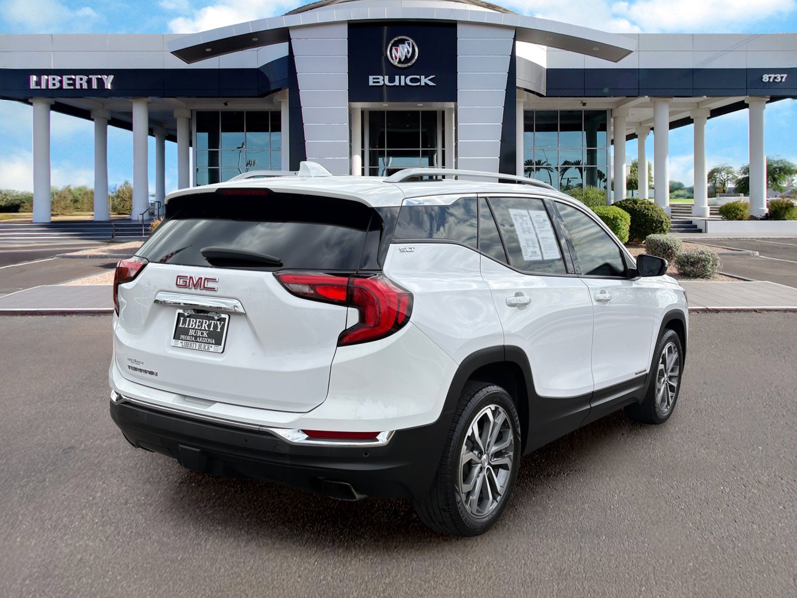 Used 2020 GMC Terrain SLT w/ Preferred Package FWD image 4