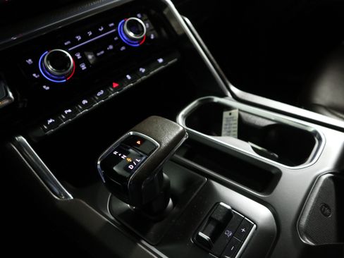 Used 2022 GMC Sierra 1500 Denali w/ Technology Package AWD/4WD image 26