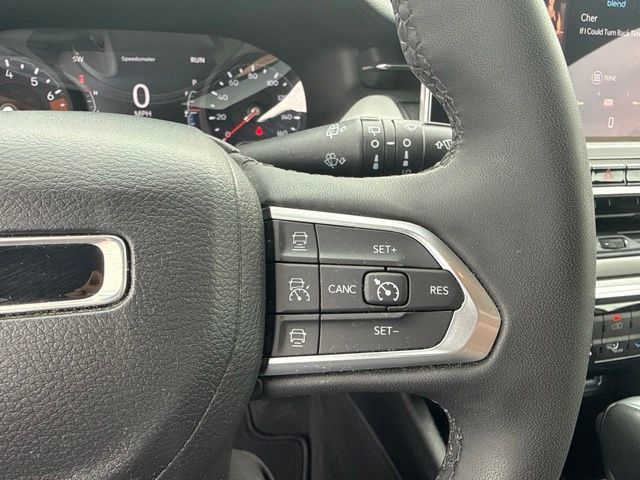 Used 2023 Jeep Compass Limited AWD/4WD image 14