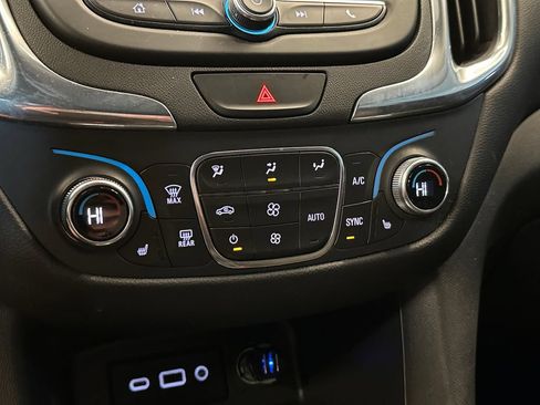 Used 2021 Chevrolet Equinox LT AWD/4WD image 15